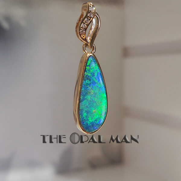 Compelling Blue Green Australian Opal Doublet 14K Yellow Gold Pendant - 423-2000044 - Image 2